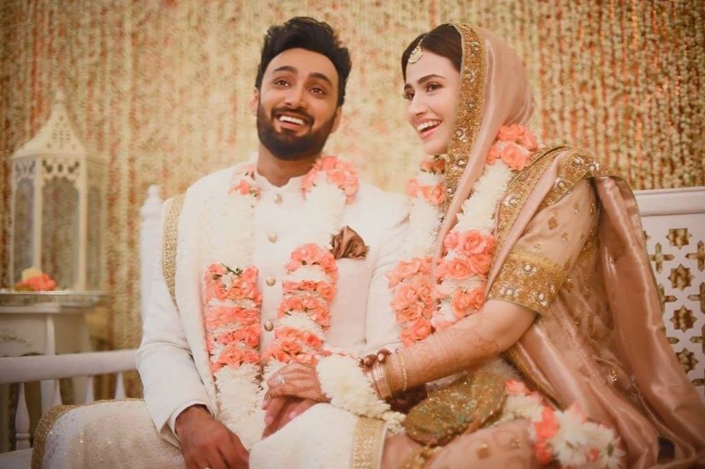 WOW 360|Sana Javed & Umair Jaswal Tie the Knot in a Low-Key Ceremony [See Pictures]