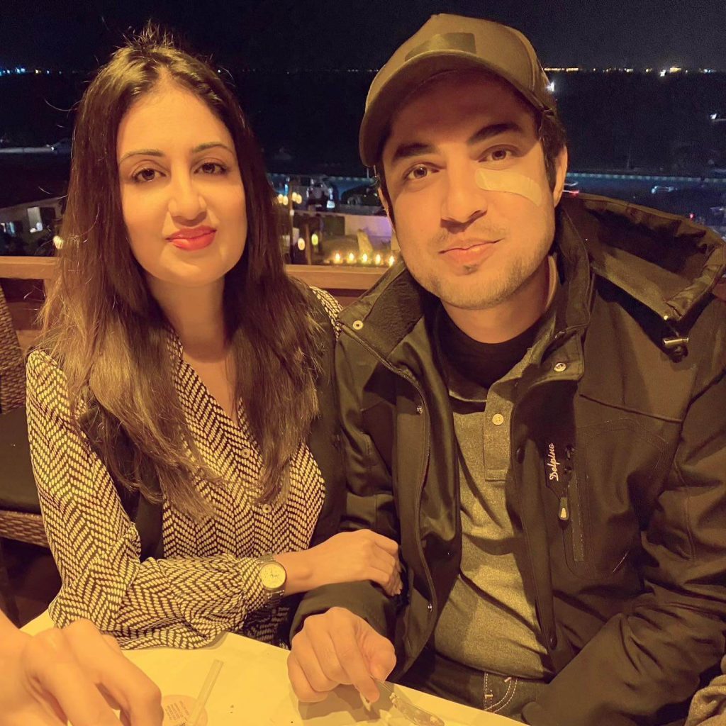 Beautiful Family Pictures of Iqrar Ul Hassan With His Wife And In-Laws