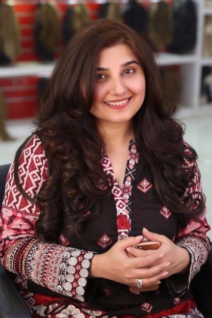 Javeria Saud Mesmerizes Social Media With New Hair Makeover