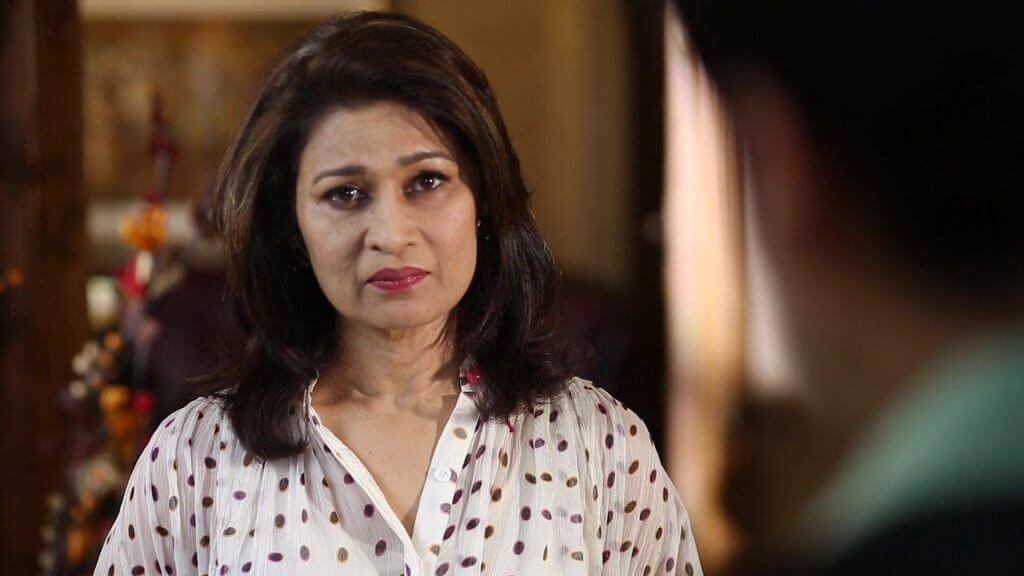 Veteran TV Actor Naila Jaffery Seeks Financial Aid In Viral Video As She Suffers From Cancer