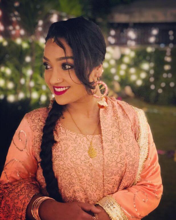 Uroosa Siddiqui Latest Beautiful Pictures From Her Instagram