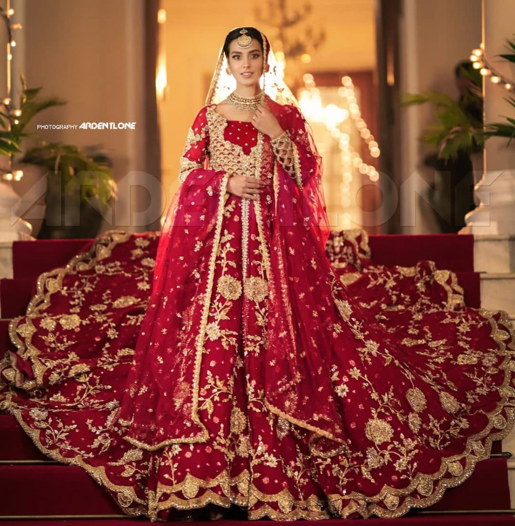 Iqra Aziz New Bridal Look In Red Collection