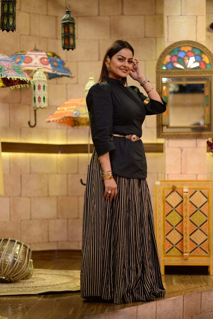 Javeria Abbasi Shows Off Her Stylish Side In Her Latest Instagram Picture