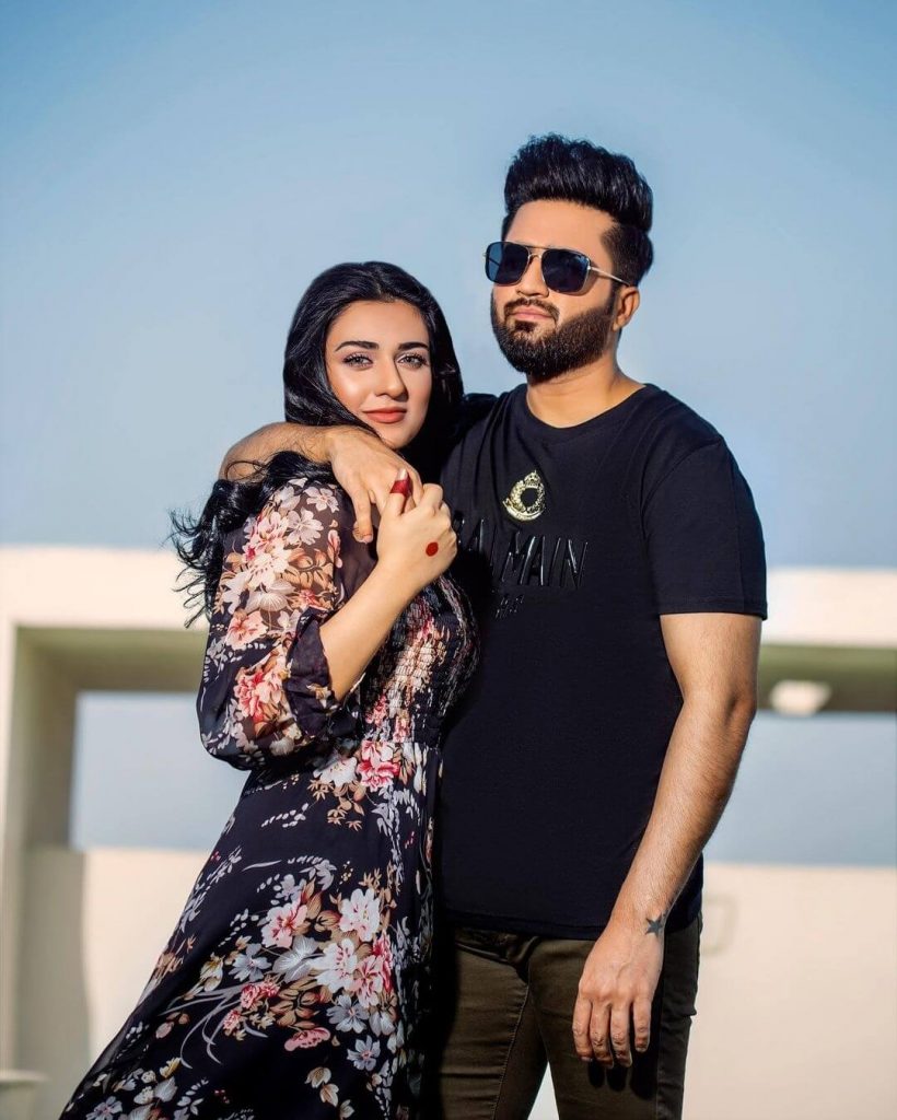 Sarah Khan New Latest Pictures With Her Lovely Husband Falak Shabir