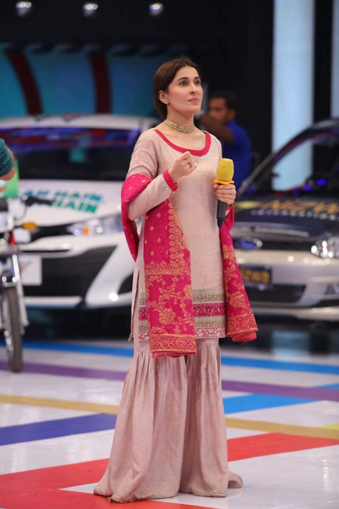 Beautiful Pictures of Shaista Lodhi Wearing Pink Dress
