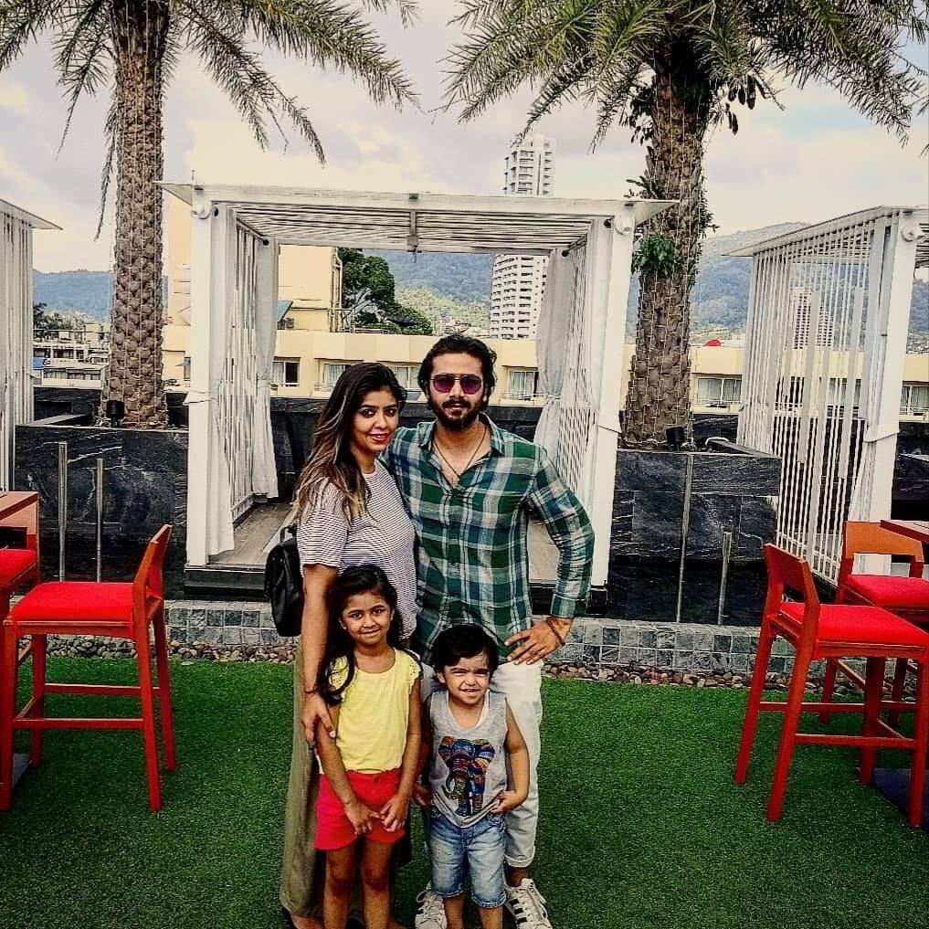 Ali Abbas New Adorable Clicks With His Family