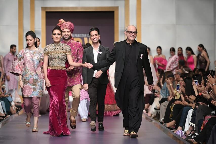 Ayeza Khan Walk On Ramp At Fashion Pakistan Week