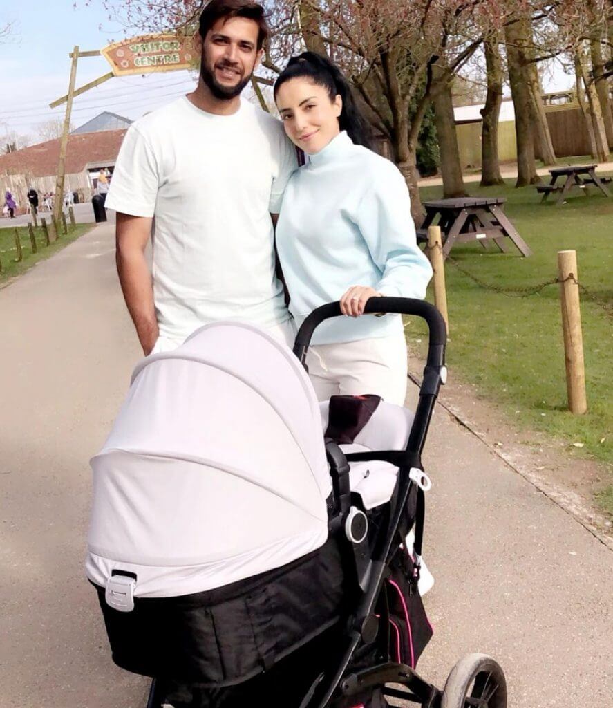 Beautiful Photos of Hassan Ali And Imad Wasim With Their Wife And Daughter