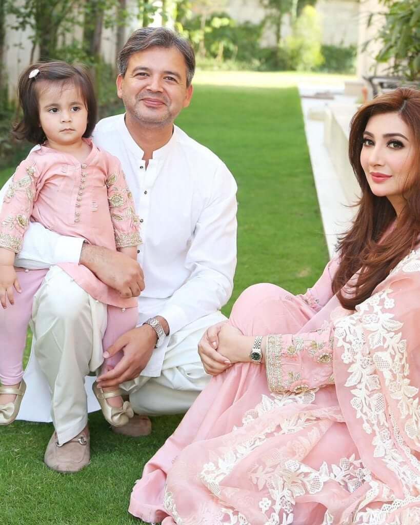 Ayesha Khan And Major Uqbah Eid Day Pictures With Family