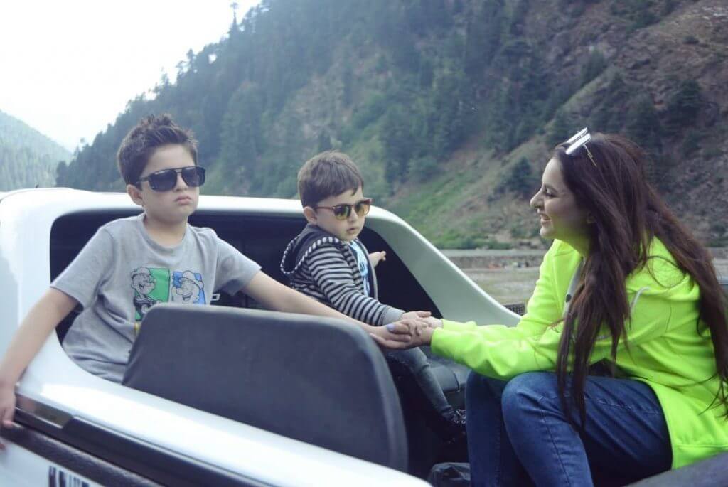 Fatima Effendi Vacationing With Family In Northern Areas Of Pakistan