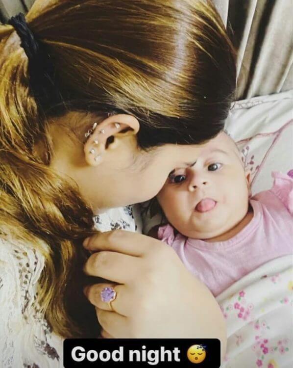 Beautiful Clicks of Samiya Arzoo With Her Daughter Helena Hasan