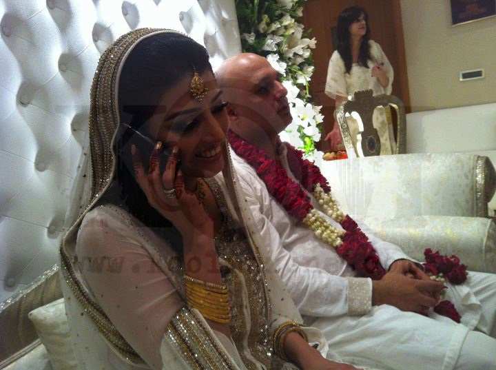 Ali Azmat With His Wife Fariha Khan - Latest Pictures