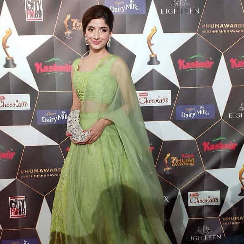 Beautiful Pictures of Mawra Hocane Wearing Green Dress