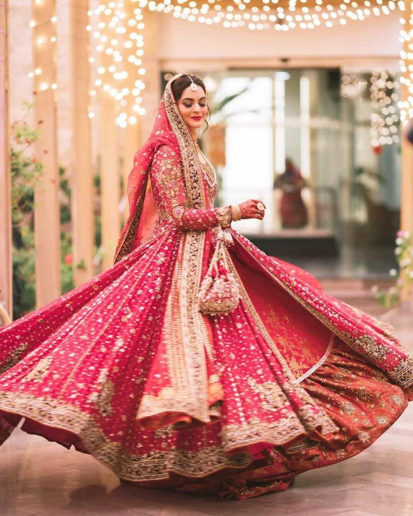 Minal Khan's wedding pics with her make-up artist