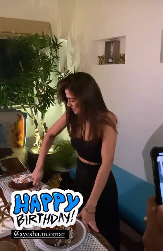 Ayesha Omer celebrates 40th birthday with friends and family