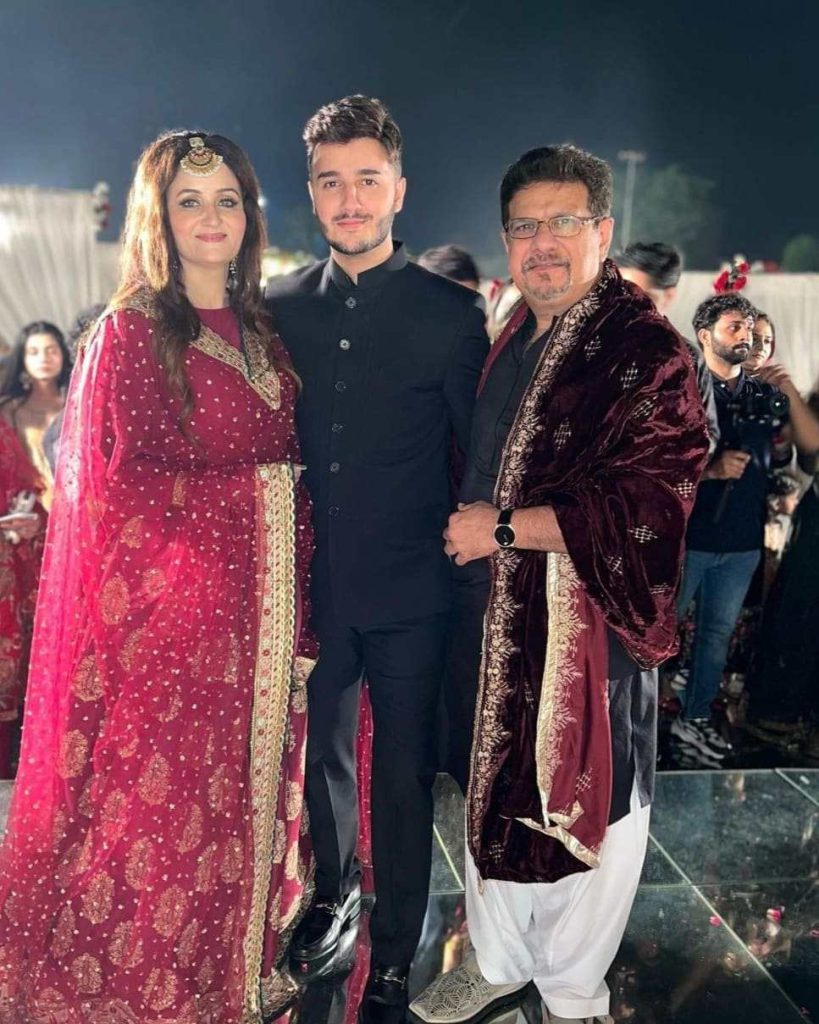 Shahveer Jafry Mother Who Look Like Sisters Are Actually Mom And Son