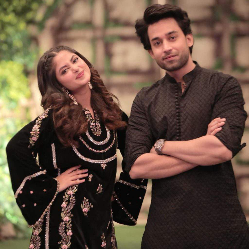 Sajal Aly and Bilal Abbas Khan spotted together for the first time in 'Jeeto Pakistan' show