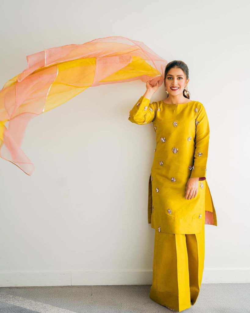 Ayeza Khan Looks Ethereal In Yellow Outfit By AllurebyIH