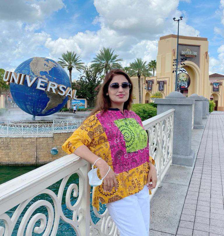 Iqrar Ul Hassan, host, with Farah Yousaf, his second wife on vacation in USA
