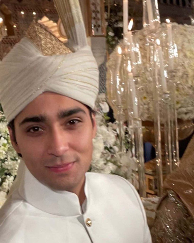 Unseen Video Of Doodh Pilai Rasam At Junaid Safdar's Wedding