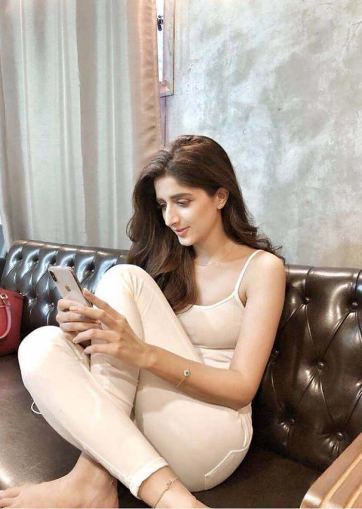 Mawra Hocane Welcomes Mother Home After Two Years