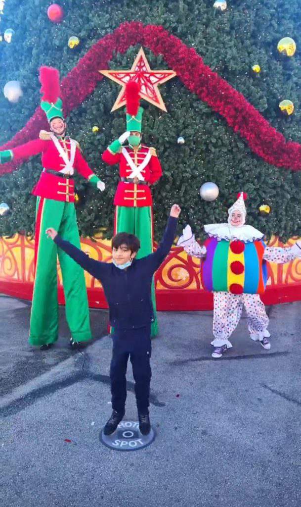 Nida Yasir Is Celebrating Christmas Eve With Her Son In USA, Watch Exquisite Clicks