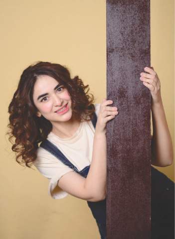Netizens Are Not Happy With Yumna Zaidi Acting, Criticise Her For Opting Same Roles