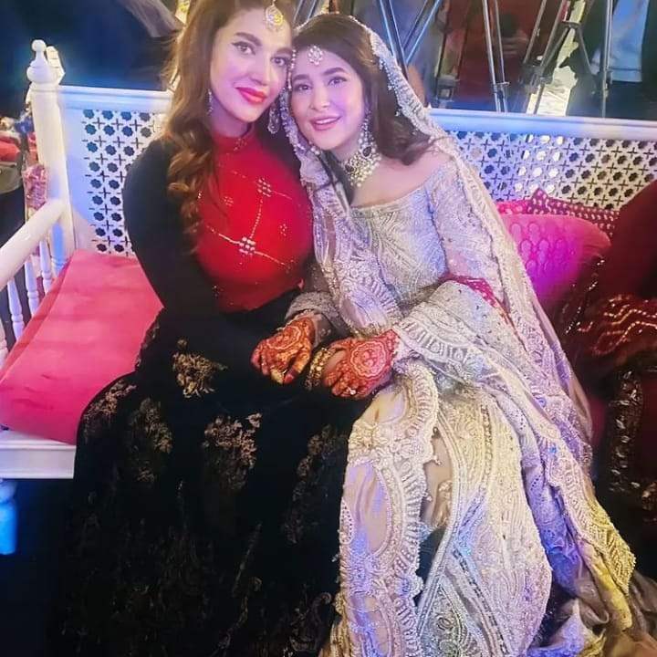 Sana Fakhar amazes with her dance moves at Areeba Habib's wedding
