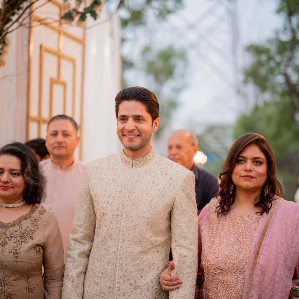 Hiba Bukhari And Arez Ahmed All Smiled For A Family Portrait
