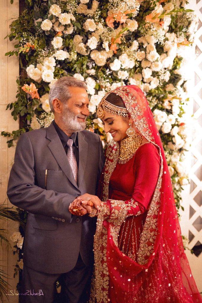 Hiba Bukhari’s Gleaming Moments With Her In-Laws And Husband Arez Ahmed