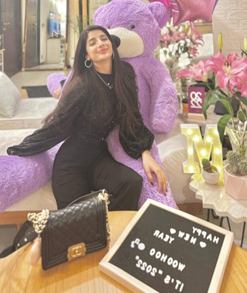 Mawra Hocane Extending New Year Wishes To Her Fans With Her First Ever Giant Teddy Bear