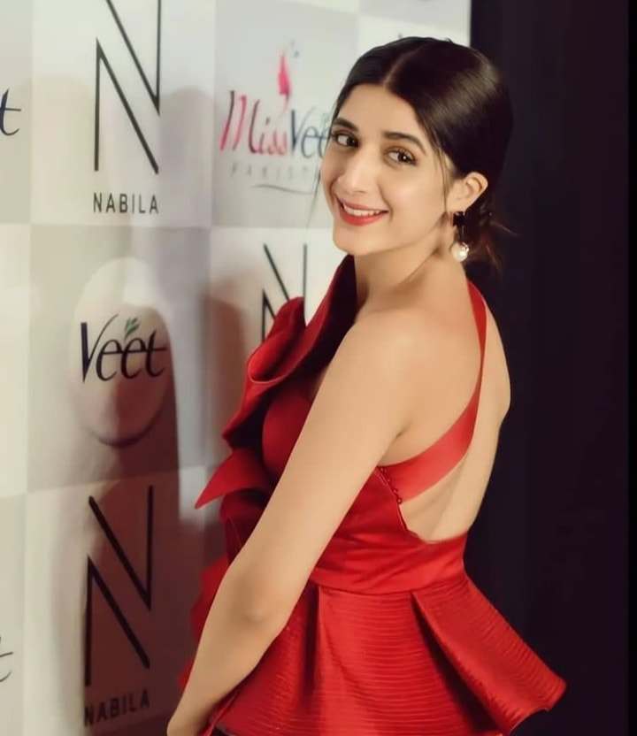 Mawra Hocane’s Gleaming Look In Recent Clicks Is Definitely Easy In The Eye