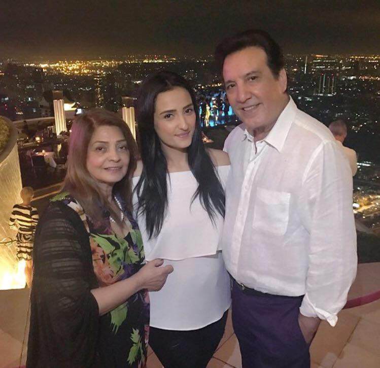 Momal Sheikh's perfect birthday message for mother Zinat Mangi