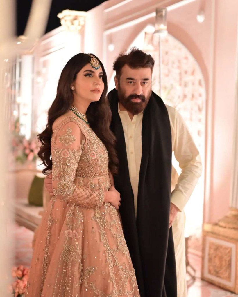 In fact, Nida Yasir looks like a fairy at Rubina Ashraf's daughter's wedding