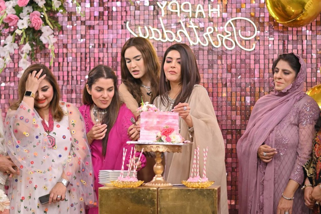 48th Birthday Special, Pictures From Nida Yasir’s Surprise Birthday Bash From Good Morning Pakistan