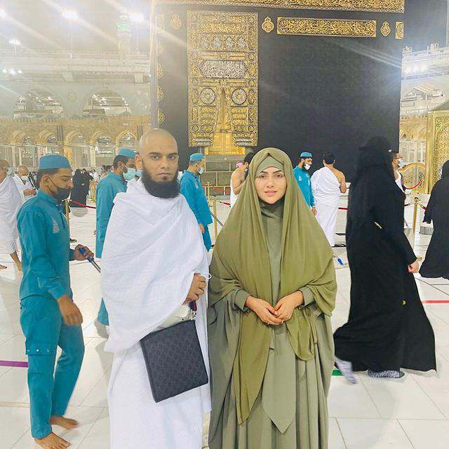 Soulful Pictures Of Sana Khan From Her Spiritual Journey Of Umrah