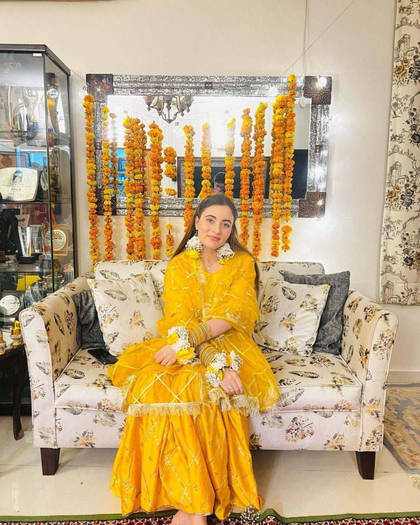 Shagufta Ejaz looks gorgeous in photos from daughter's dholki