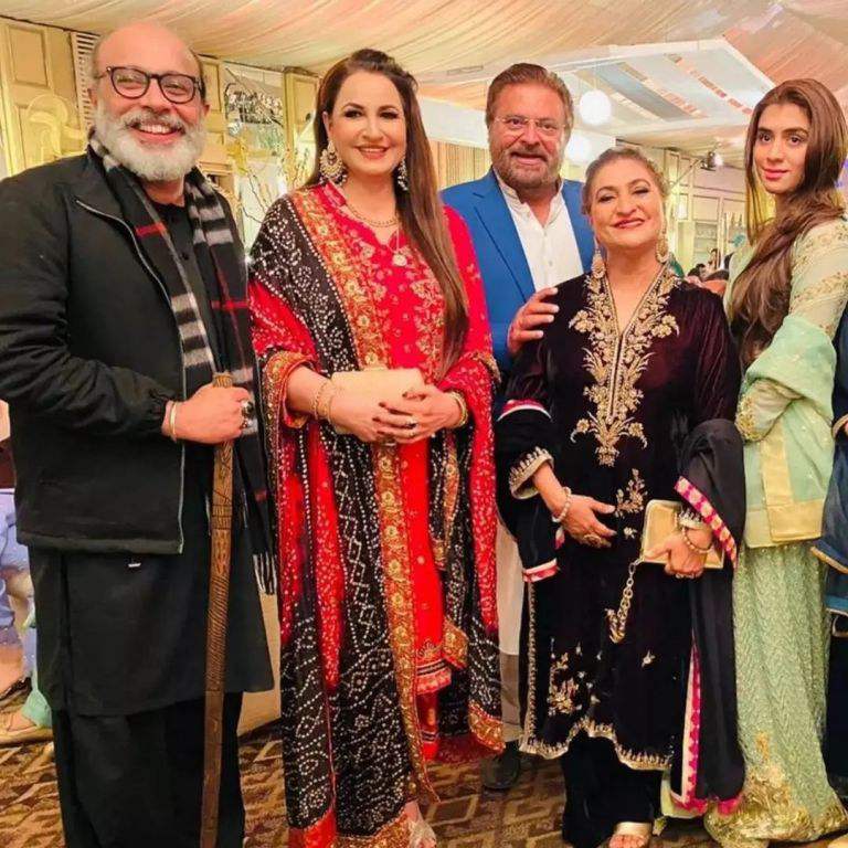 Faisal Qureshi, Saba Faisal, Junaid Khan, Hina Dilpazeer, And Many More Spotted At Shagufta Ejaz’s Daughter Wedding