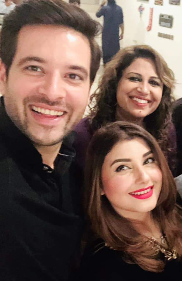 Lovebirds Ayeza Khan-Danish Taimoor and others attend Javeria Saud's dinner party