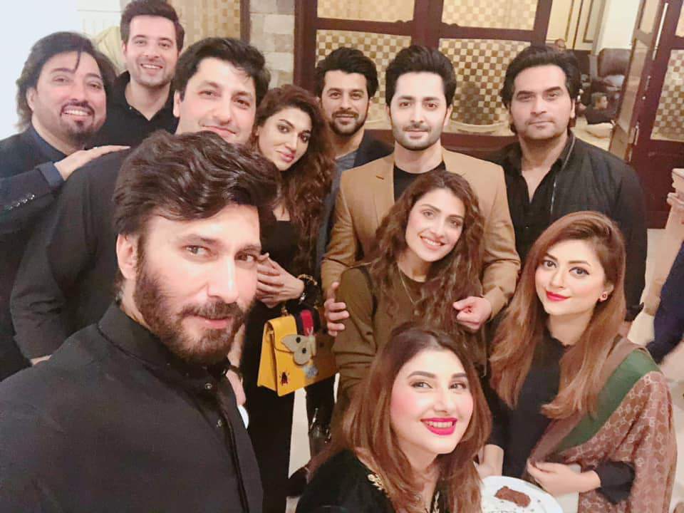 Lovebirds Ayeza Khan-Danish Taimoor and others attend Javeria Saud's dinner party