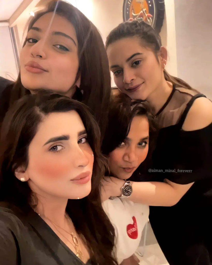 Khushkhabri! Minal Khan looks very happy with her friends in latest photos