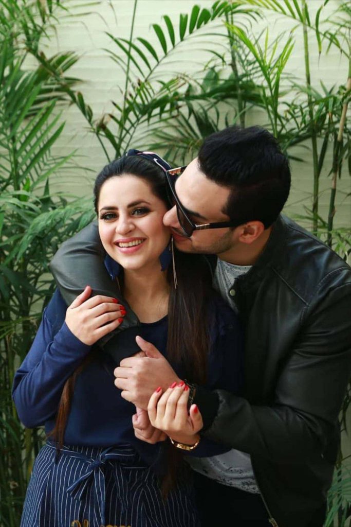 Minal Khan, Fatima Effendi, Sarwat Gilani, And Many Other Celebrities Sharing Their Valentine’s Day Moment With Fans