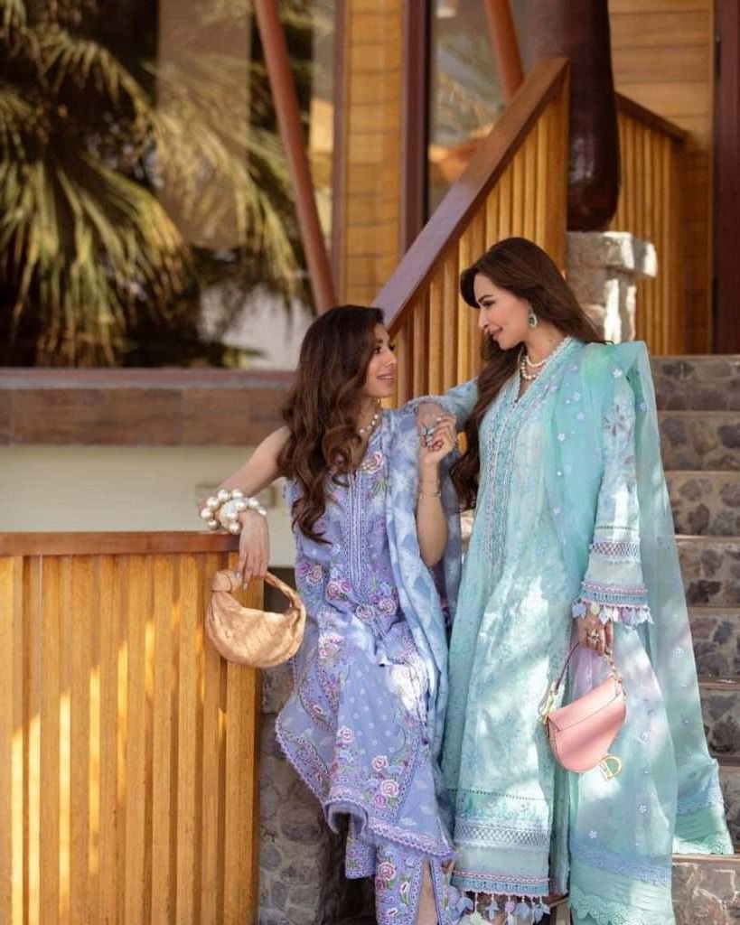 Reema Khan Steps In Summers With Style, Manifesting Sheer Elegance In Recent Shoot