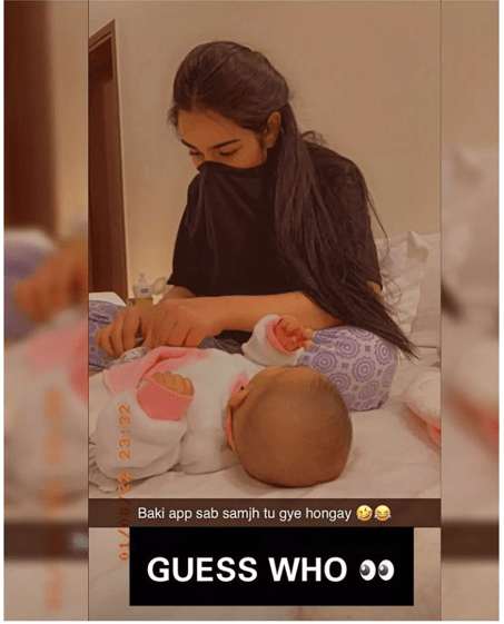 Sarah Khan changing her daughter Alyana's diaper. See pics
