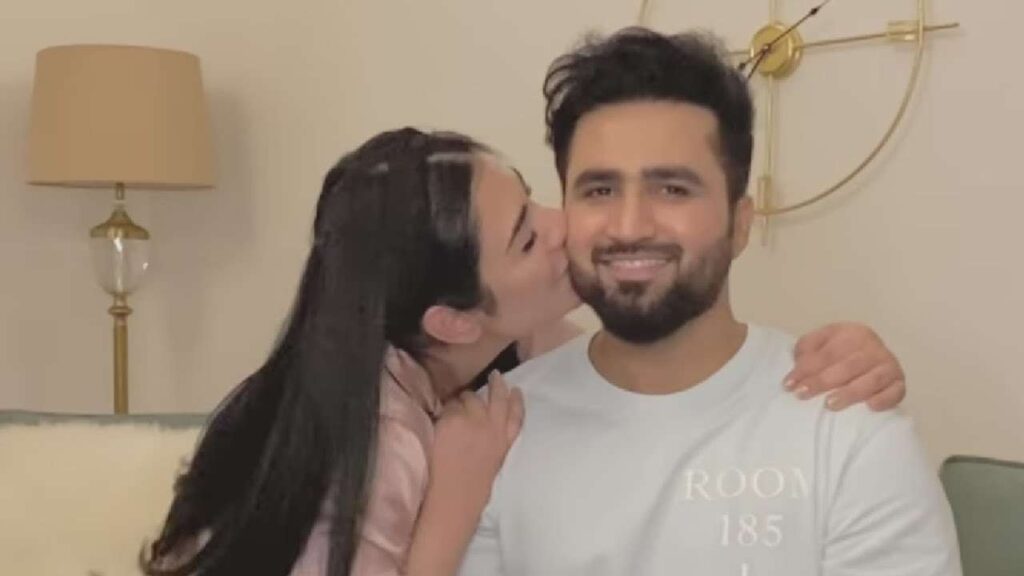 Behroze Sabzwari Manifests His Displeasure Over Couple’s Boosting Of Their Fake Love On Social Media