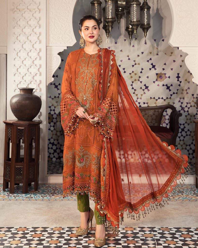 Mesmerizing looks of Hania Aamir in Maria B’s upcoming Eid collection