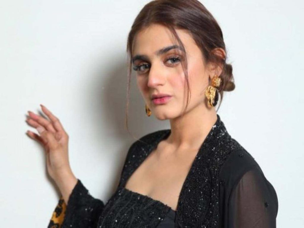 Hira Mani shares a glimpse of her 33rd birthday celebrations