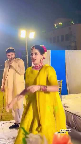 Jannat Mirza dances her heart out at her cousin's mayun