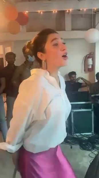 Mahira Khan Is Raising Temperature High With Her Twirling Dance Moves On Zalima