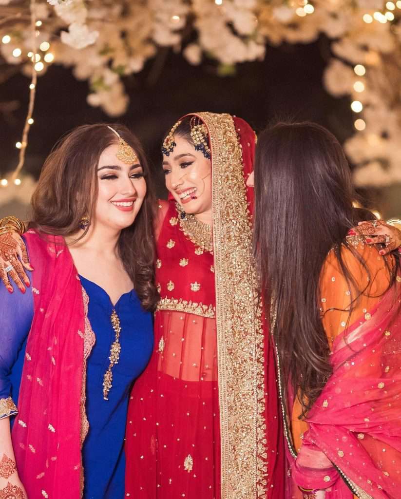 Mariyam Nafees’s Pictures With Her Family From Her Dreamy Wedding Affair